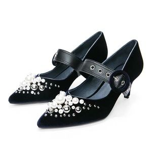 NEW Perl decorated shoes